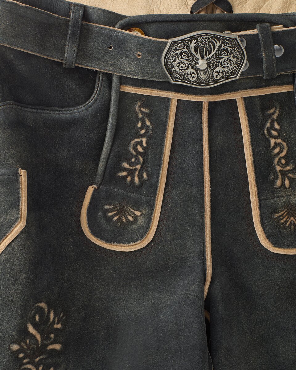 Luis Steindl Short leather pants with embroidery (Antique Black)