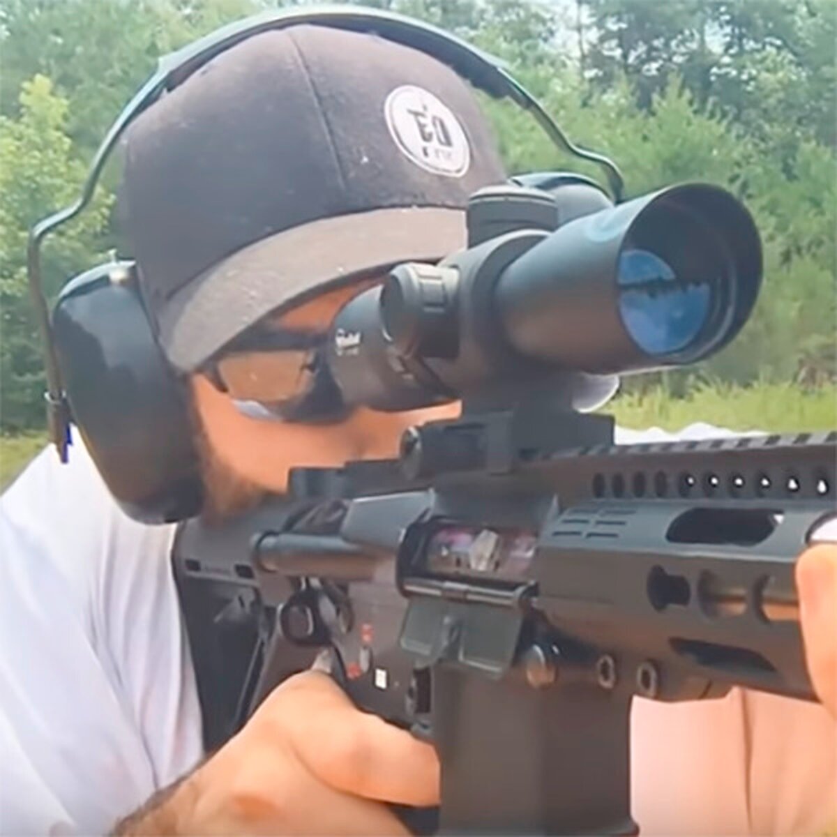 Firefield Barrage 1.5-5x32 optiskais tēmēklis (Mil-Dot tīkliņš)