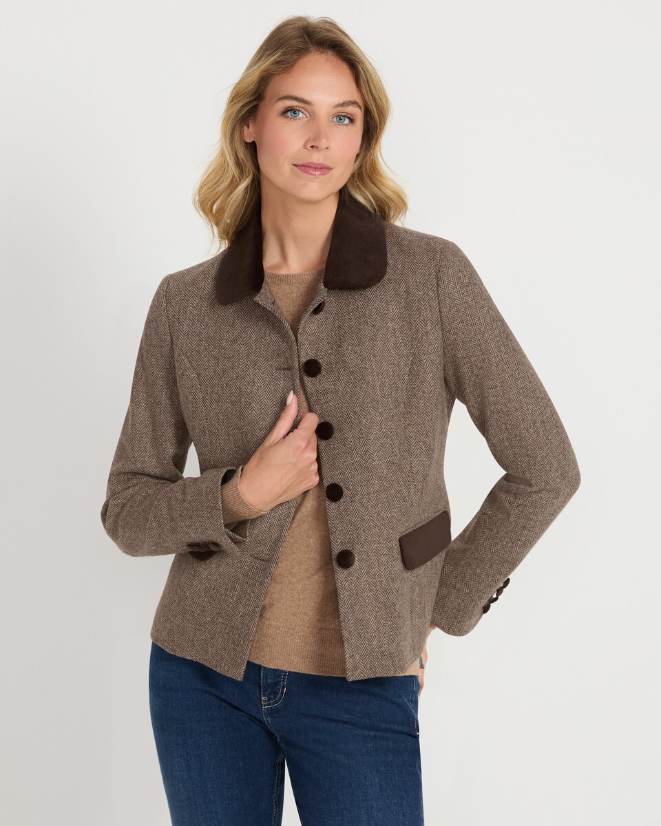 Highmoor Herringbone jacket with velvet details (Beige/Brown)