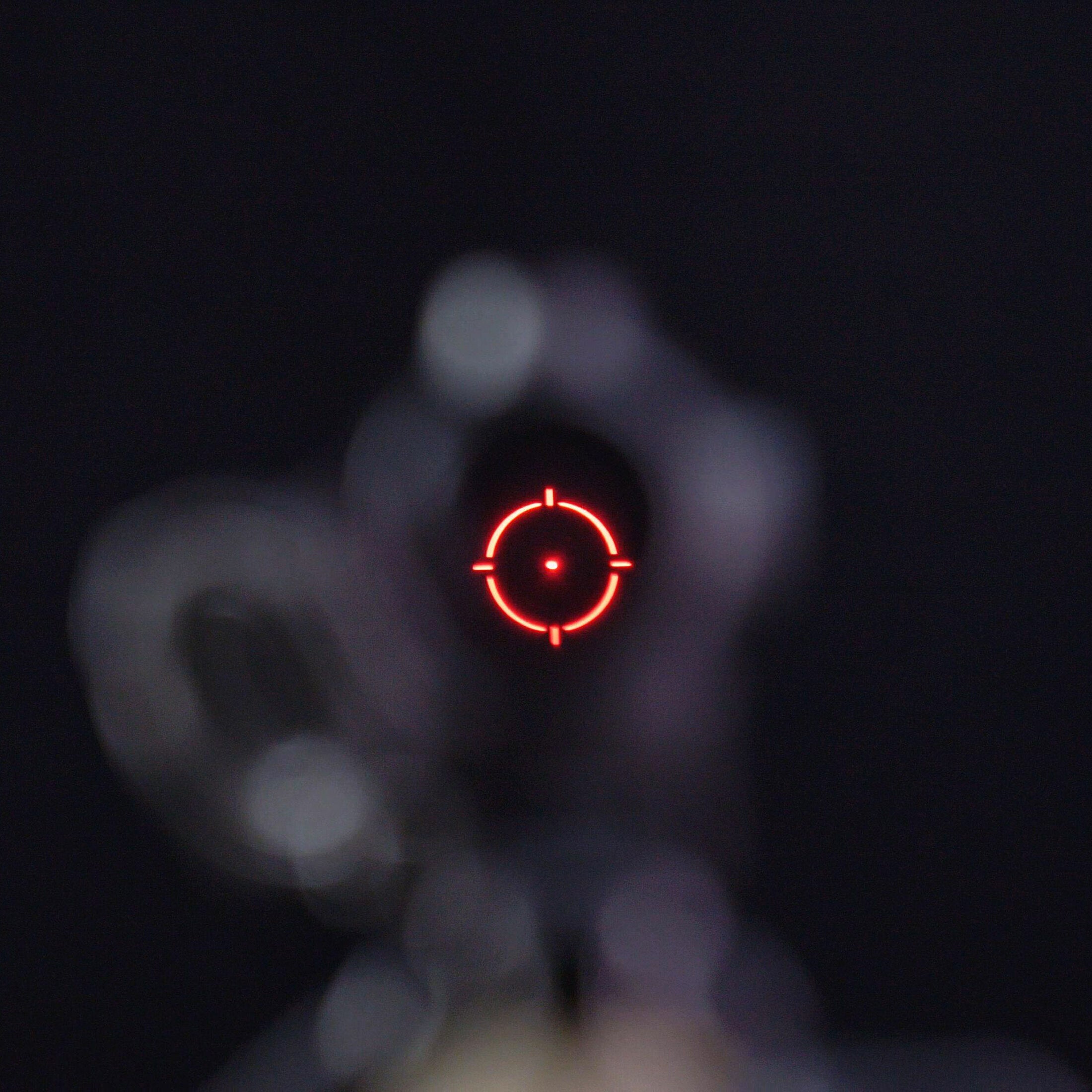 HE530G-GR — Green Circle Dot/QD/Titanium