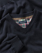 Highmoor Set: V-neck sweater & checked shirt (Marine)