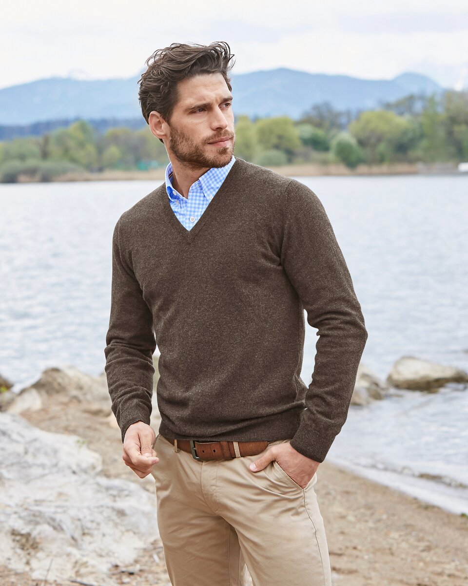 Highmoor V sweater (Brown)