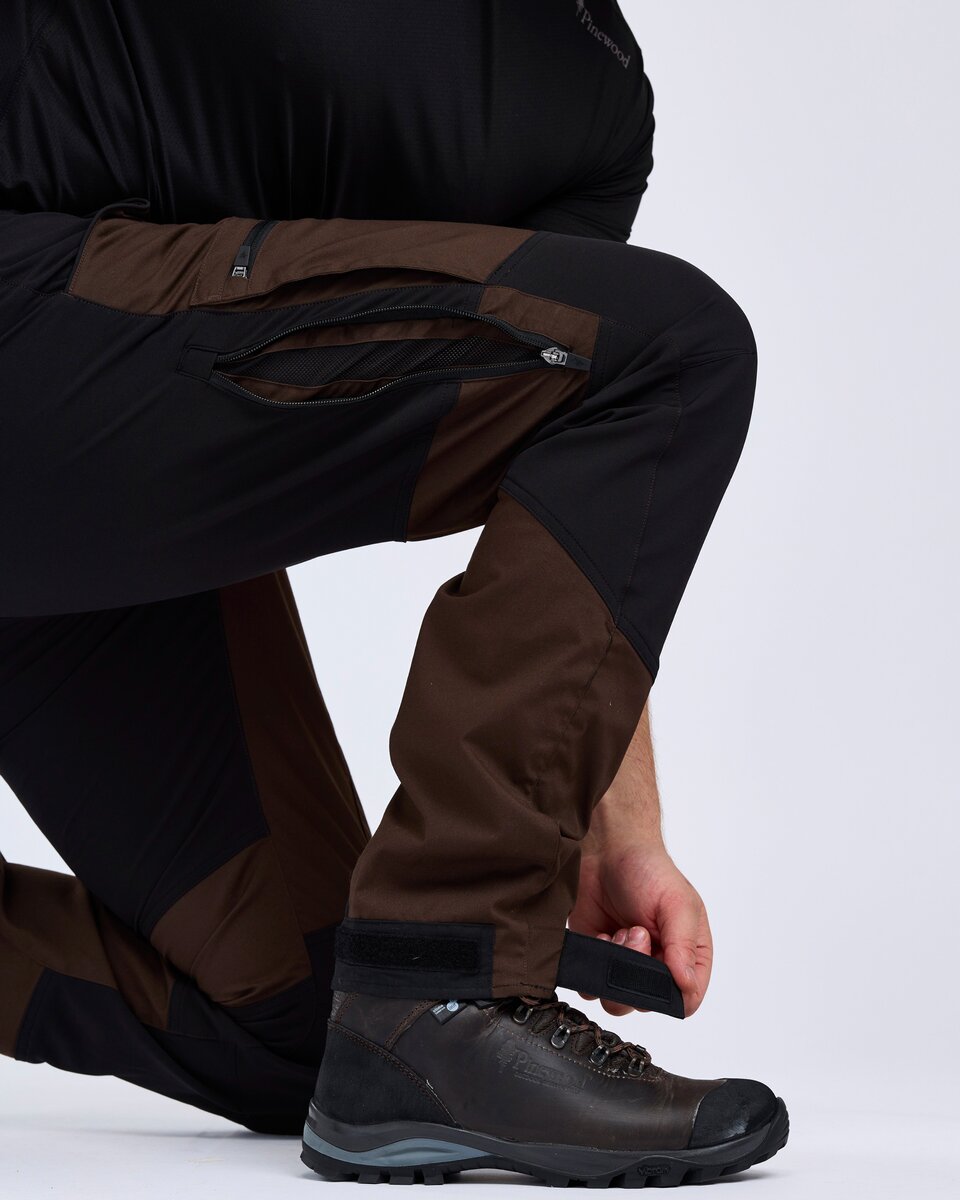 Pinewood Caribou TC pants (Dark Brown/Black)