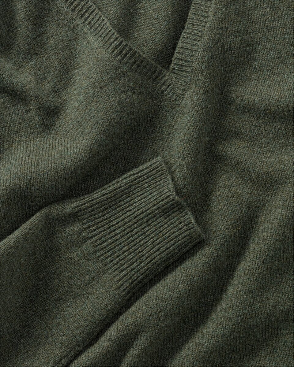 Highmoor V sweater (Olive)