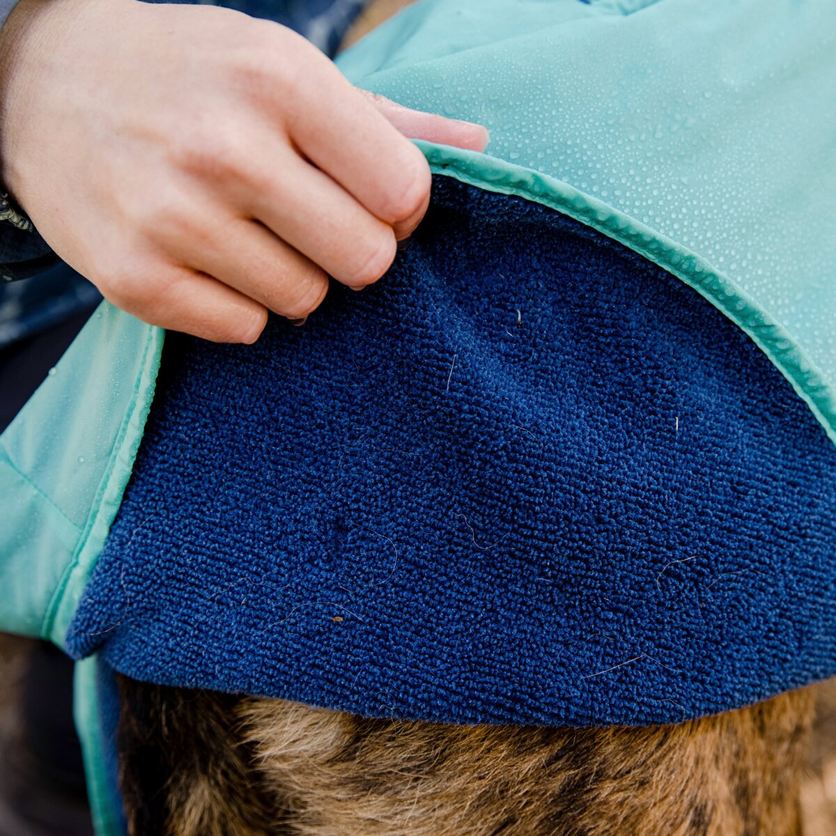 Ruffwear Dirtbag™ dog towel coat (Size XL (chest 91-107cm))