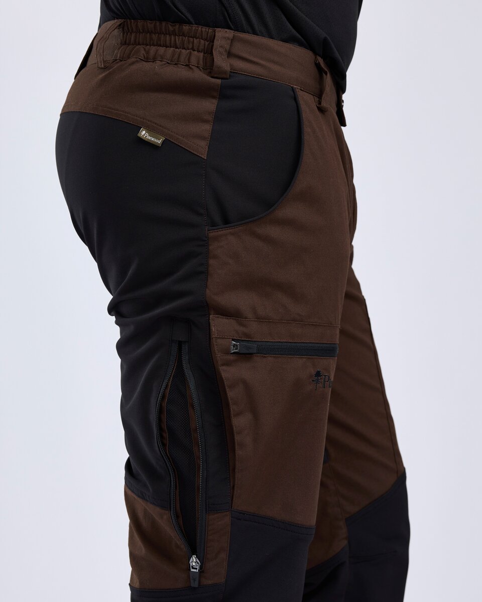 Pinewood Caribou TC pants (Dark Brown/Black)
