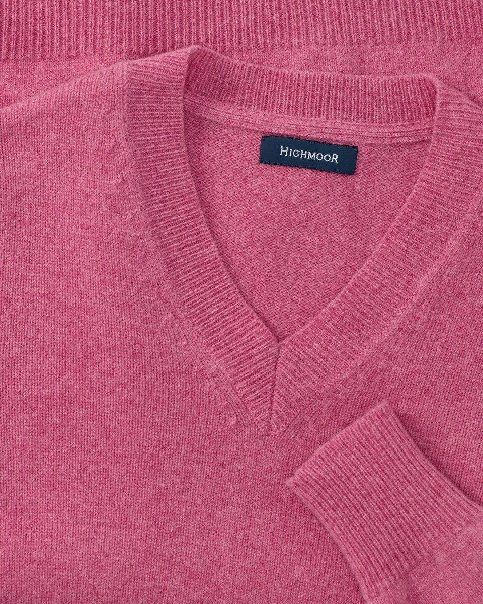 Highmoor V-neck sweater made of lambswool (Pink)