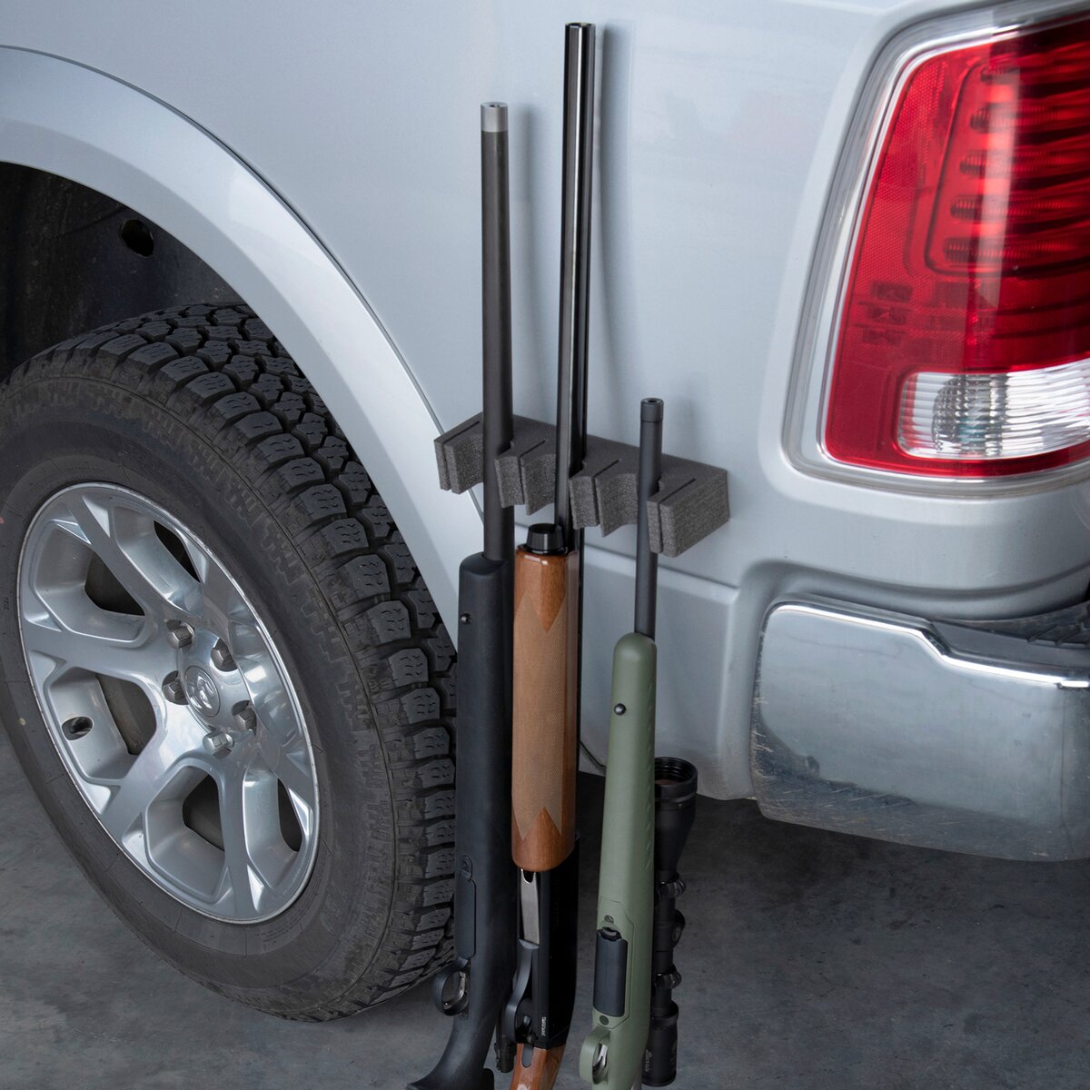 Allen Gun holder for 3 long guns (Black)