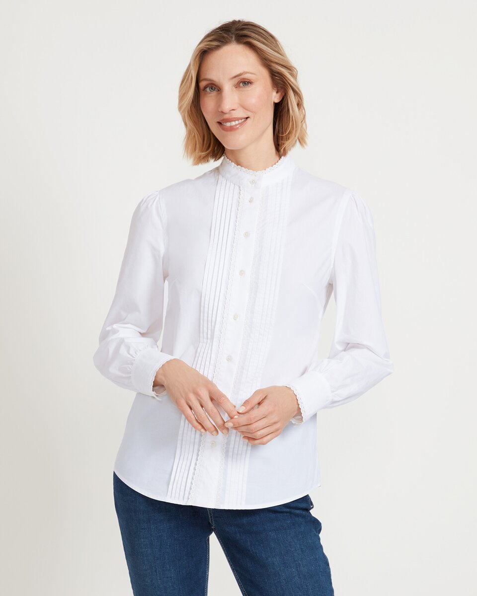 Reitmayer Stand-up collar blouse with lace (White)