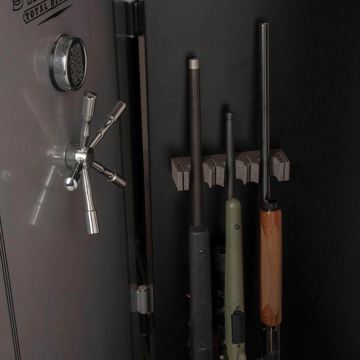Allen Gun holder for 3 long guns (Black)