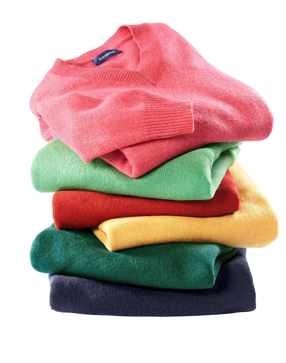 Highmoor V-neck sweater made of lambswool (Marine)