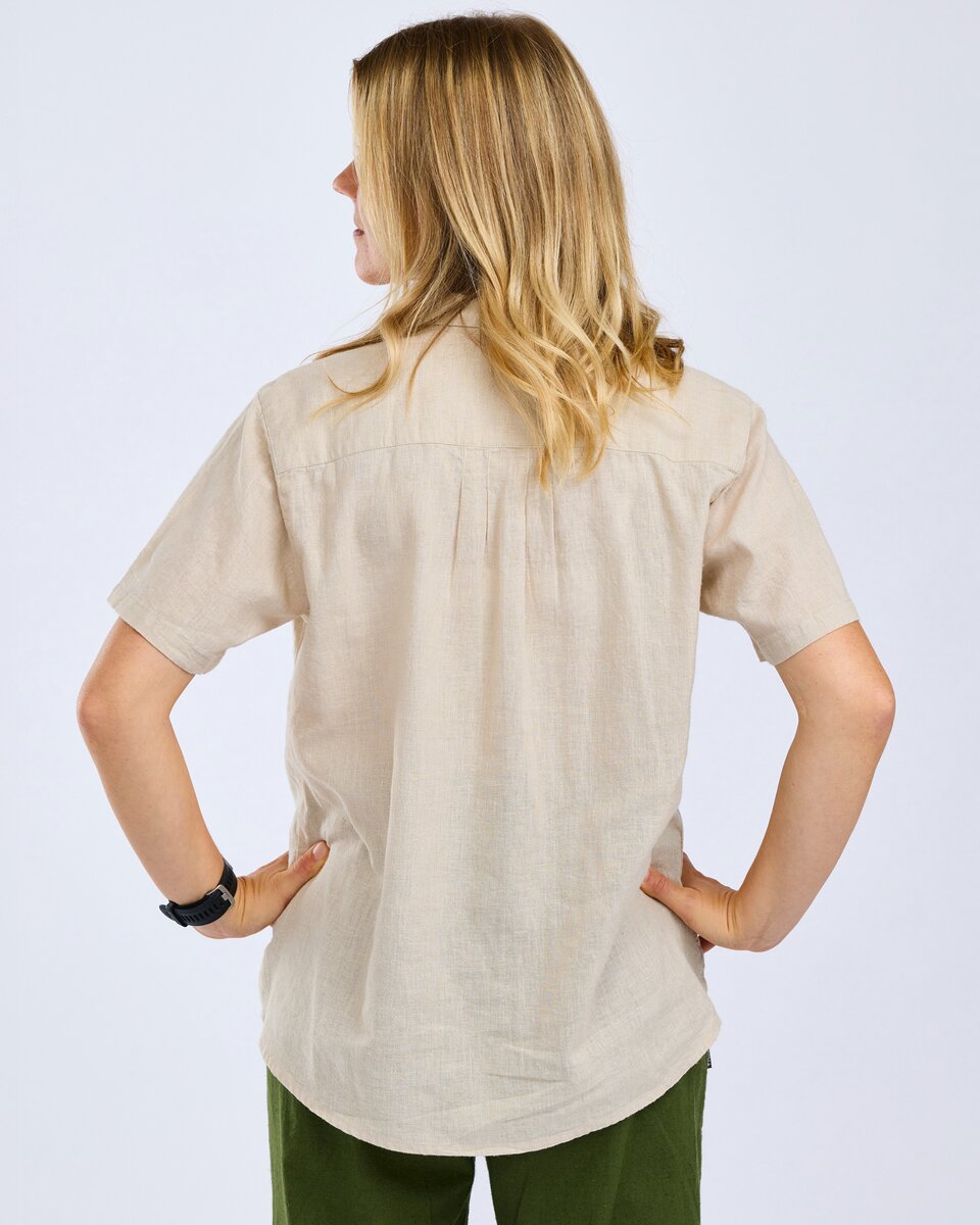 Pinewood Värnamo short-sleeved blouse (Linen Beige)
